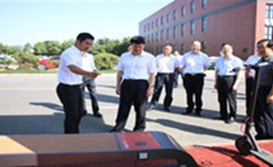 成都市人大常委會主任唐川平蒞臨華體科技考察調研