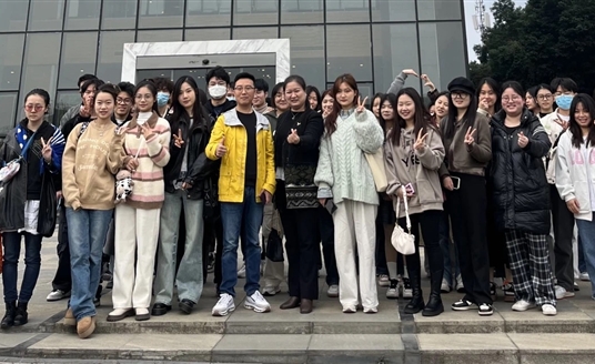 校企交流 協(xié)同發(fā)展 | 四川音樂學(xué)院美術(shù)學(xué)院赴華體科技參觀學(xué)習(xí)